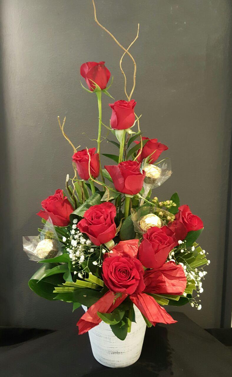 Valentine roses ceramic